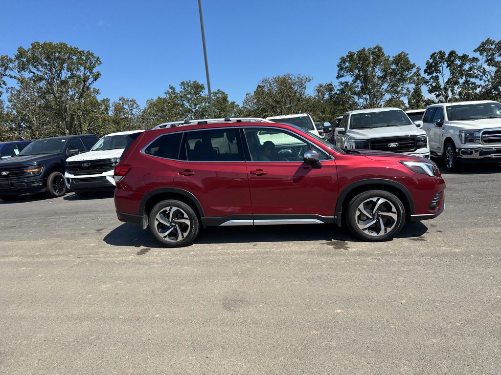 2024 Subaru Forester Touring photo 4