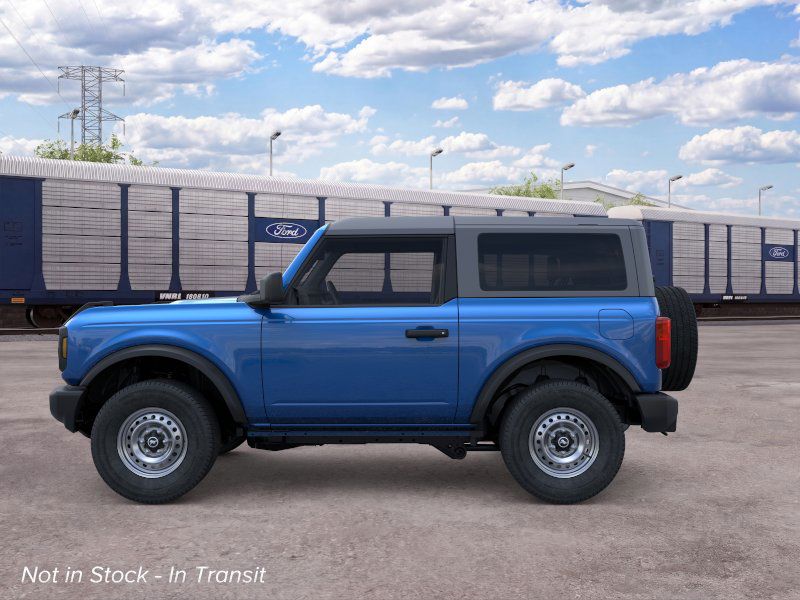 2026 Ford Bronco Base photo 3