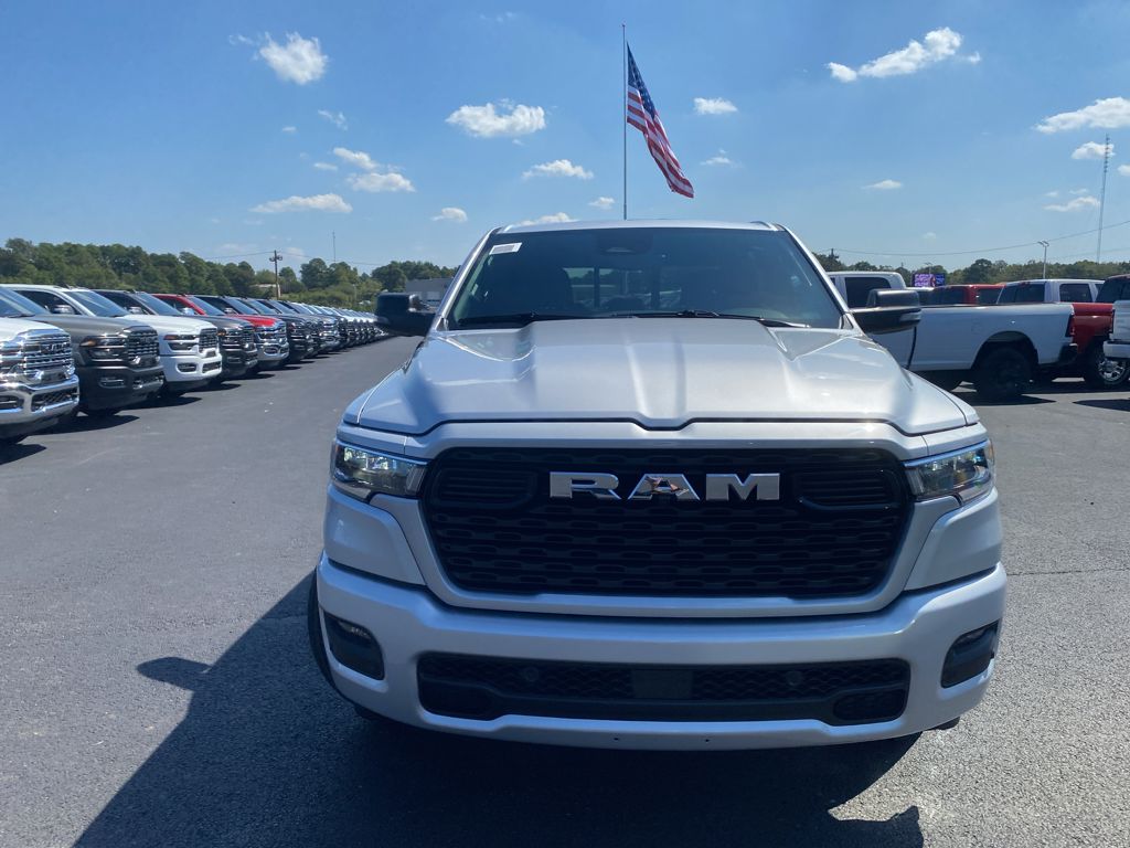 2027 Ram 1500 Big Horn photo 4