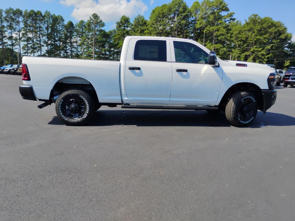 2026 Ram 2500 Tradesman photo 4