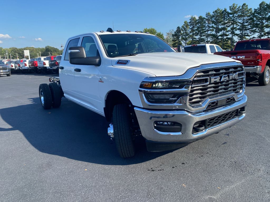 2026 Ram 3500 Chassis Tradesman photo 3
