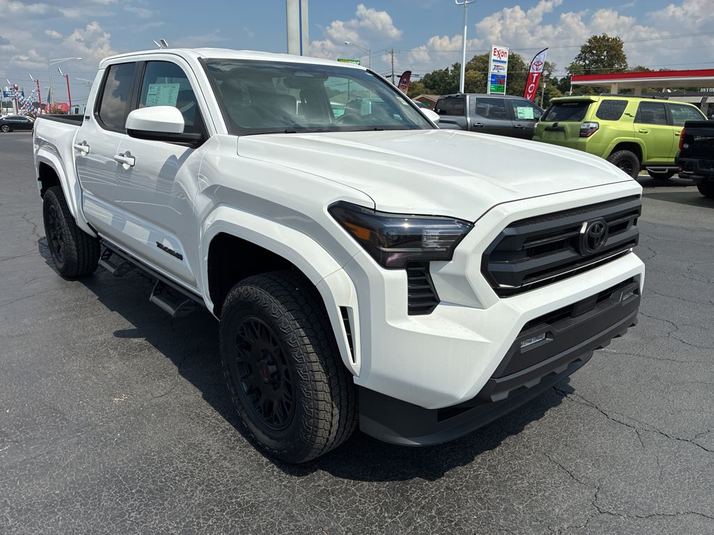 2026 Toyota Tacoma SR5 photo 4