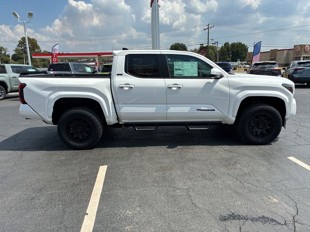 2026 Toyota Tacoma SR5 photo 5