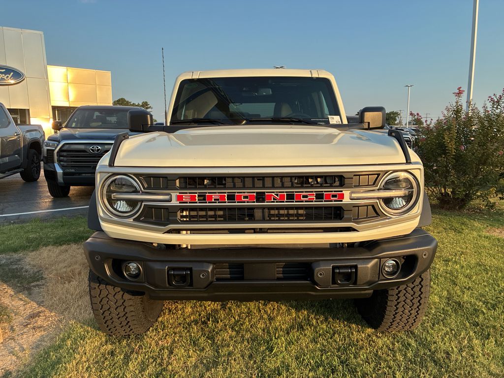 2026 Ford Bronco Outer Banks photo 2