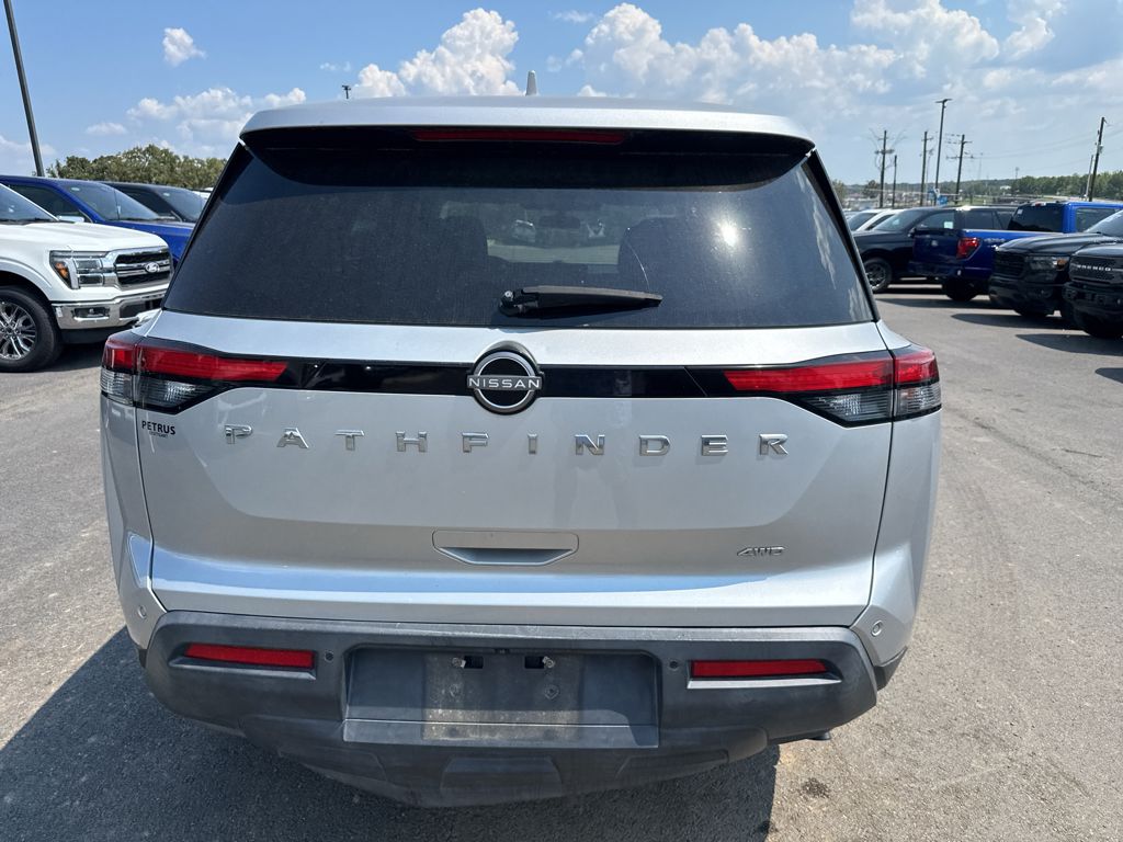 2022 Nissan Pathfinder S photo 6