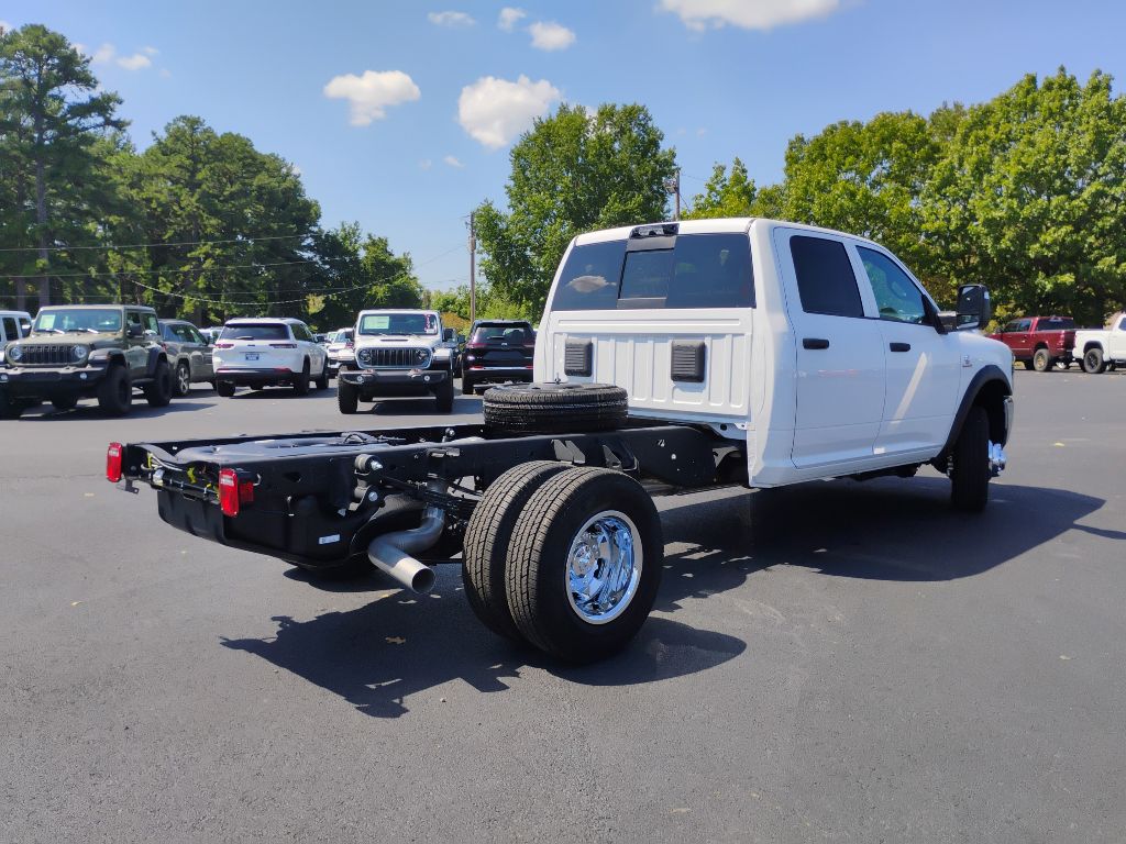 2026 Ram 3500 Chassis Tradesman photo 5