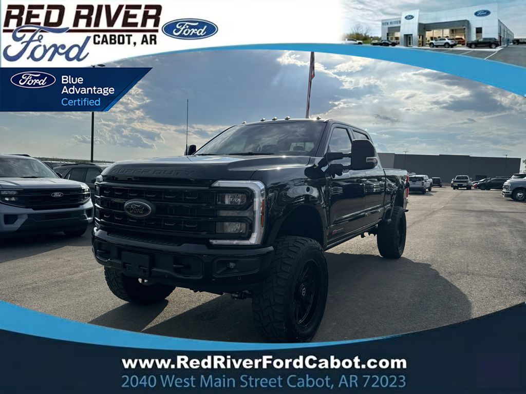 2024 Ford F-350 LARIAT photo 1