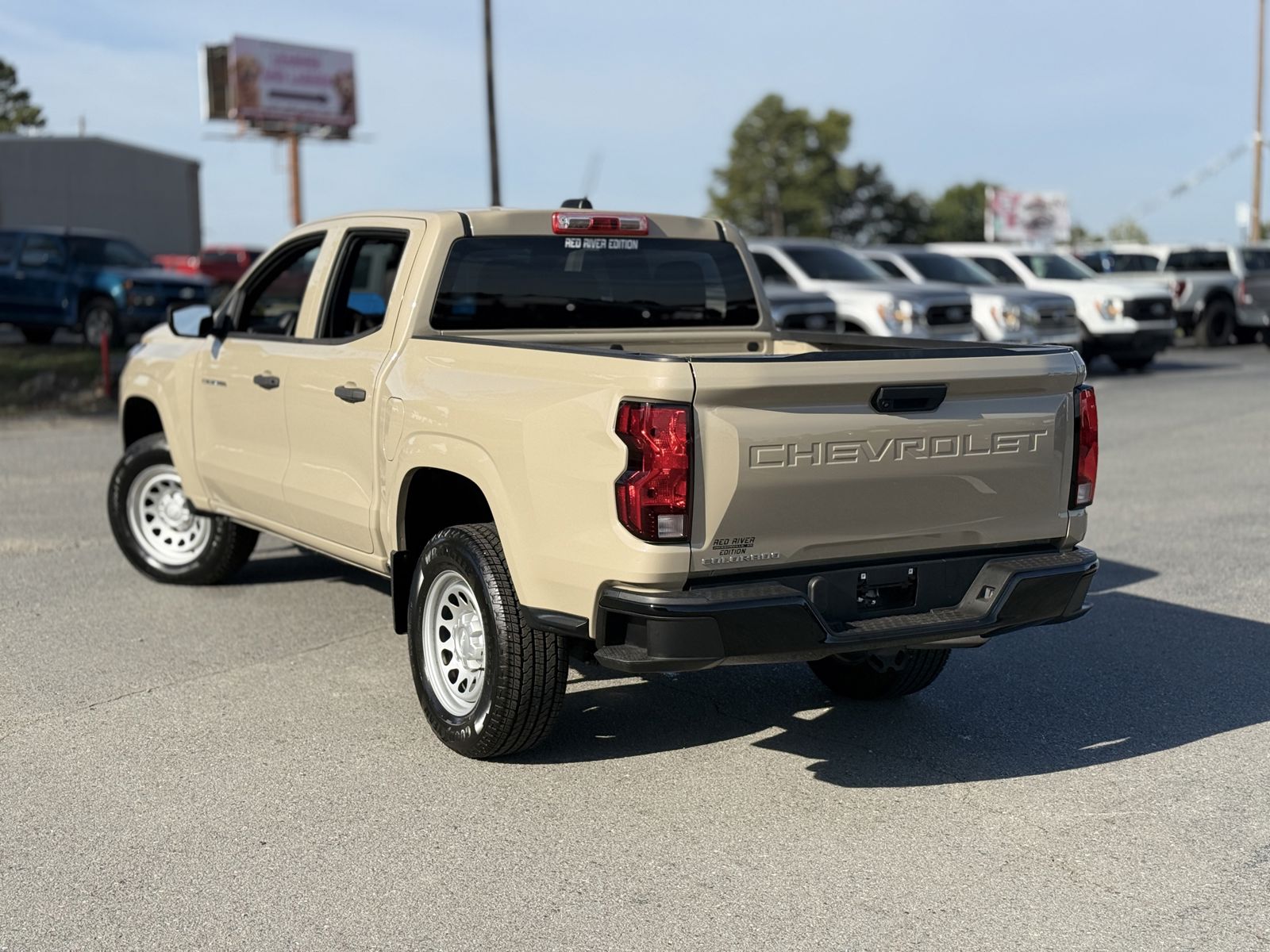 2023 Chevrolet Colorado 2WD Work Truck photo 6