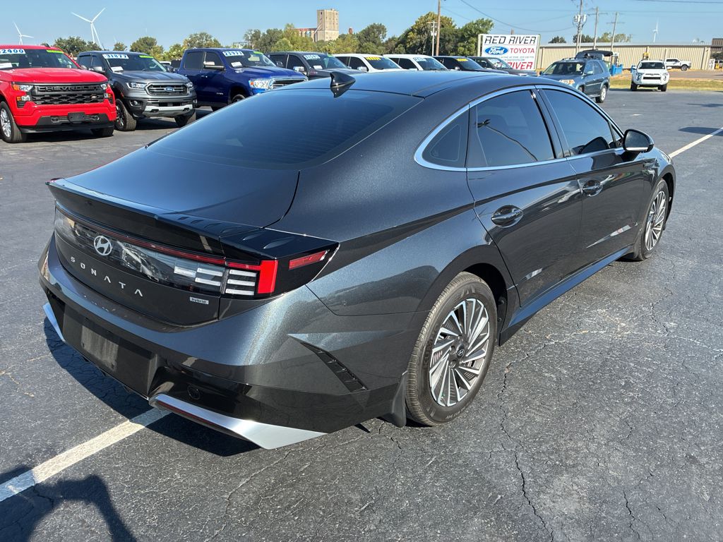 2026 Hyundai Sonata Hybrid SEL photo 5