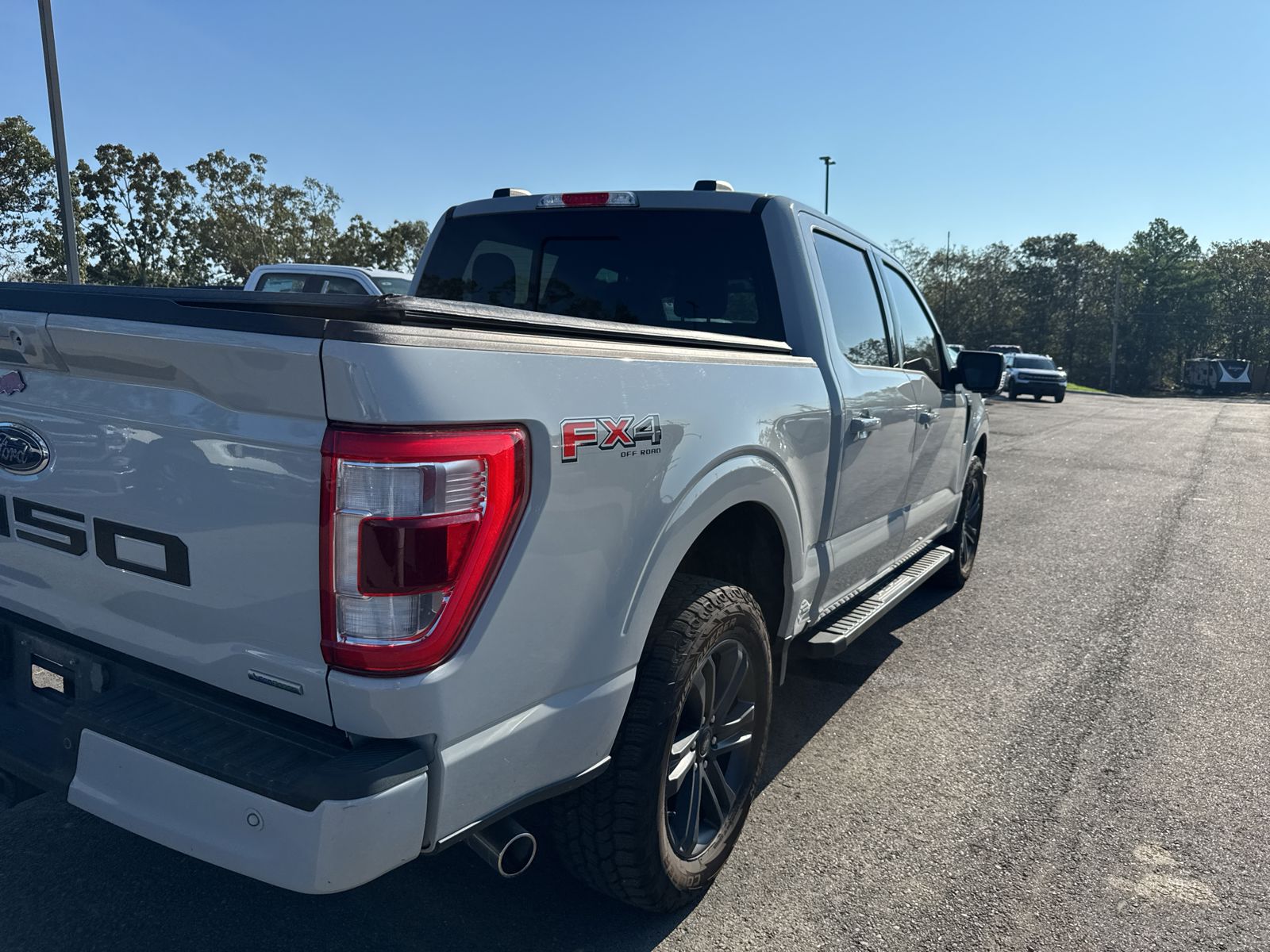 2023 Ford F-150 LARIAT photo 5