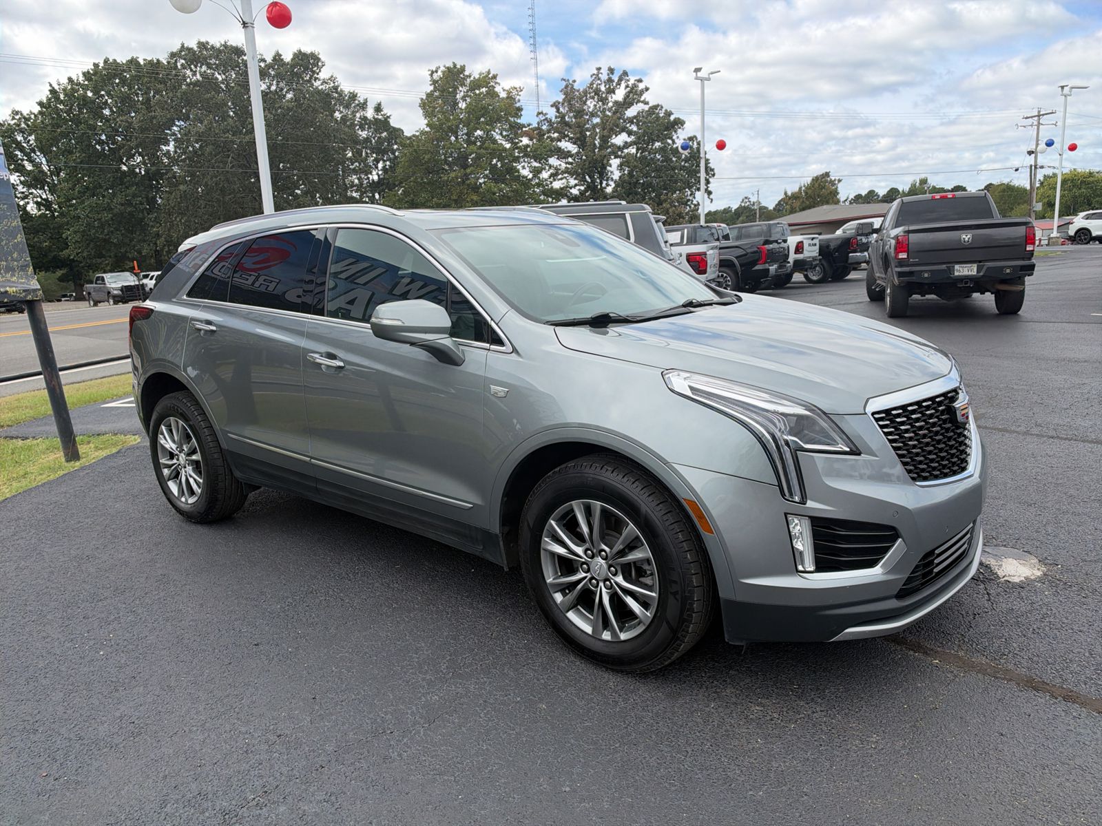 2023 Cadillac XT5 FWD Premium Luxury photo 3