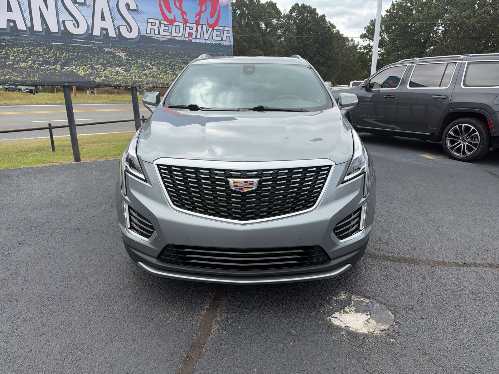 2023 Cadillac XT5 FWD Premium Luxury photo 2