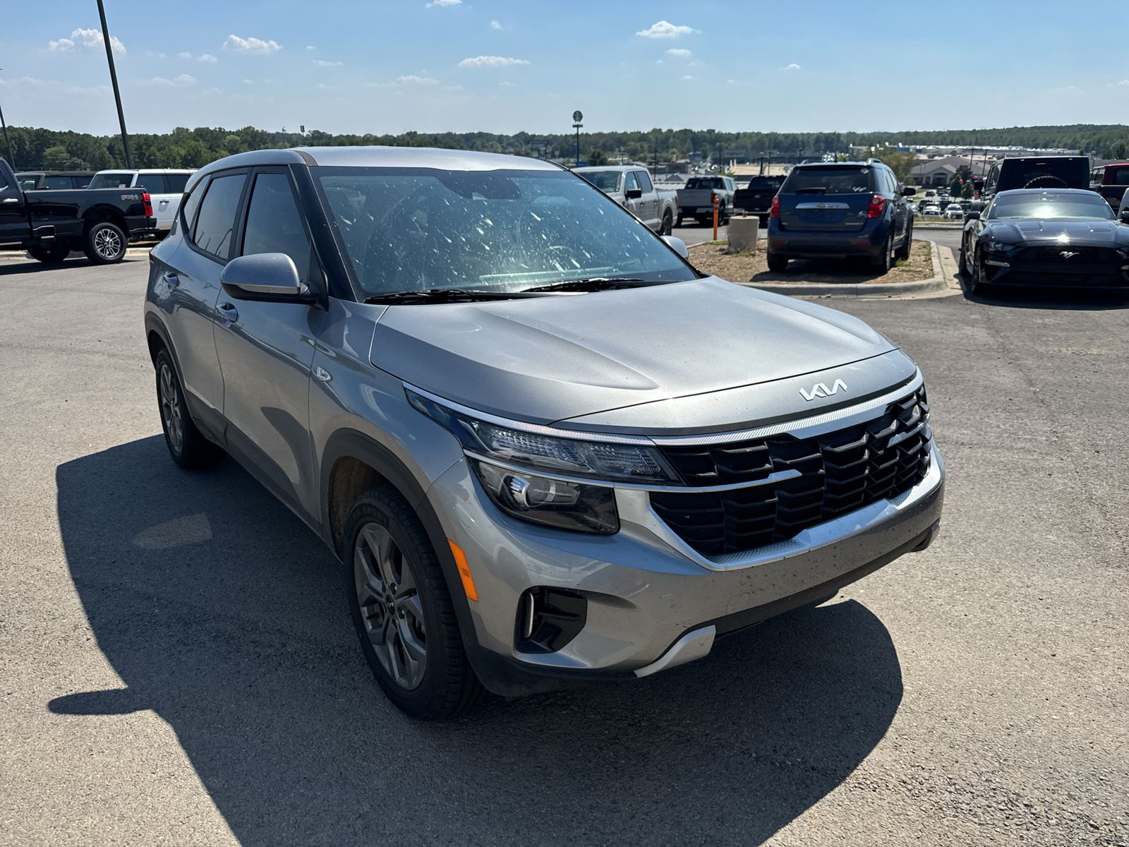 2024 Kia Seltos LX photo 3