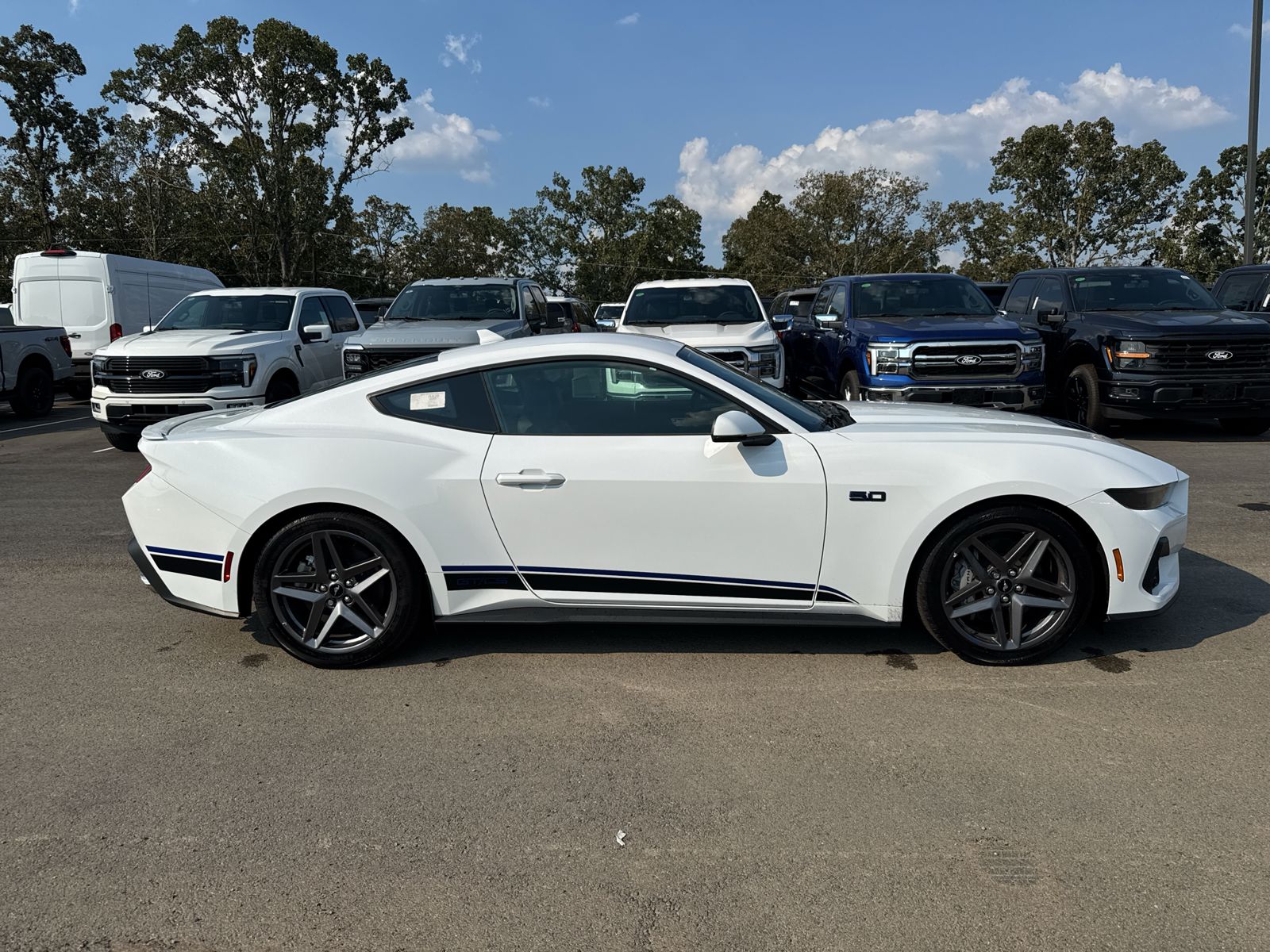 2025 Ford Mustang GT Premium photo 4