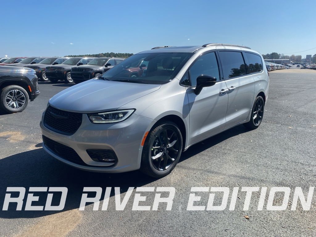 2026 Chrysler Pacifica Limited photo