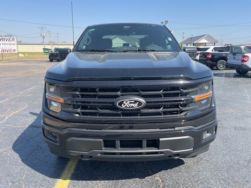 2026 Ford F-150 XLT photo 2