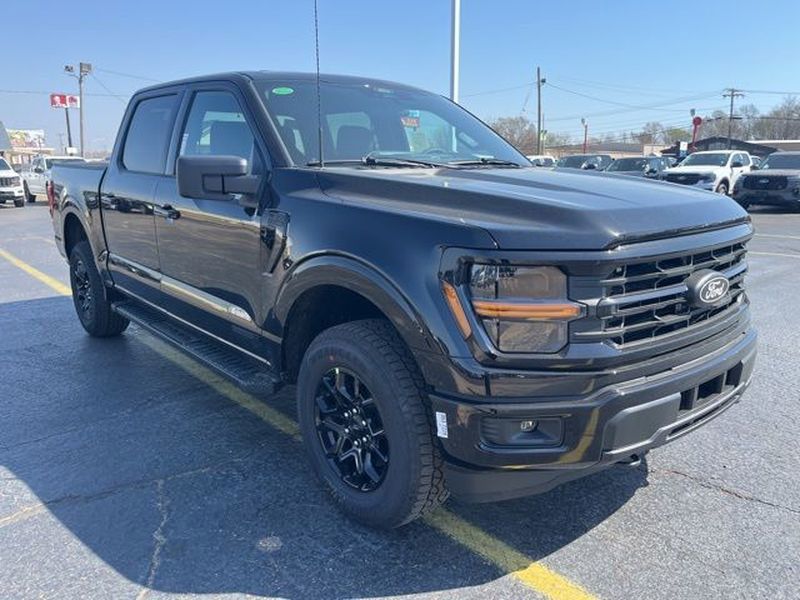 2026 Ford F-150 XLT photo 3