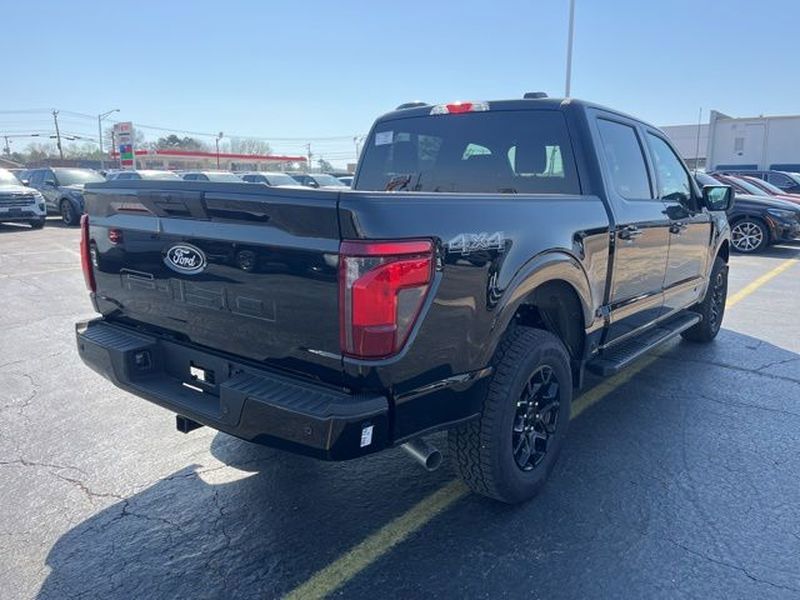 2026 Ford F-150 XLT photo 4
