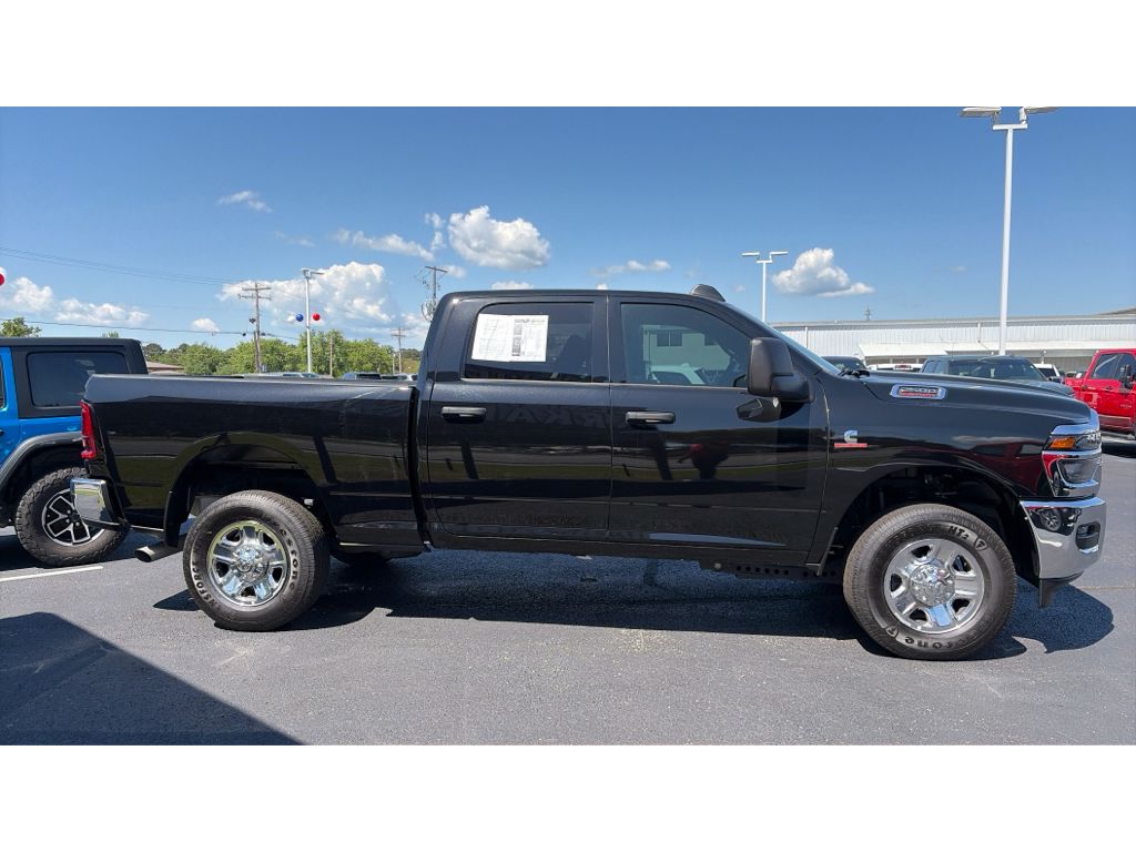 2025 Ram 2500 Tradesman photo 4