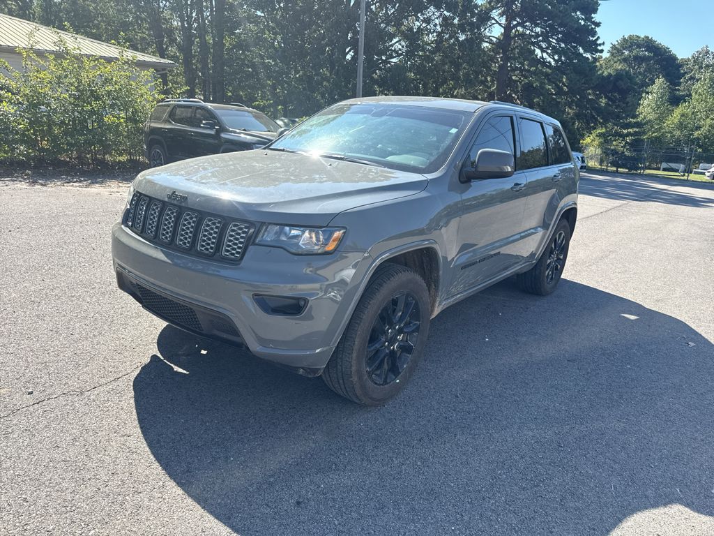 2020 Jeep Grand Cherokee Altitude photo 1