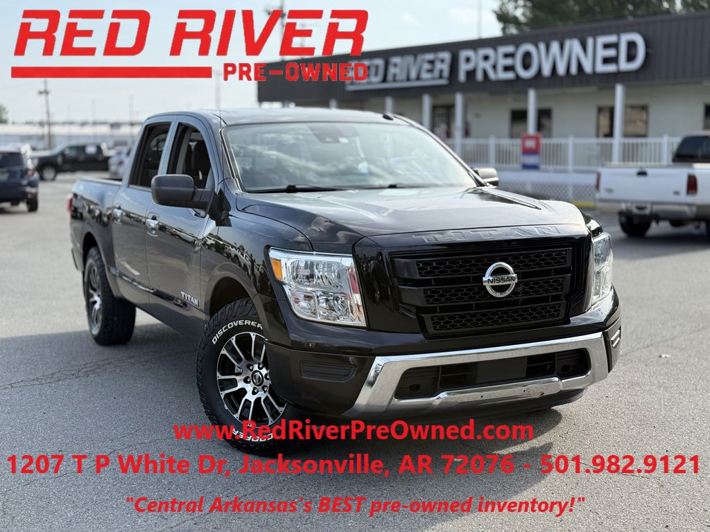 2021 Nissan Titan SV photo 1
