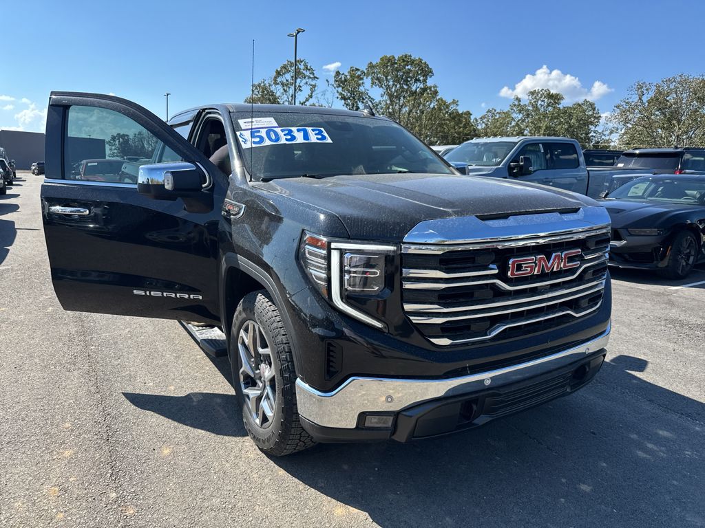 2024 GMC Sierra SLT photo 3