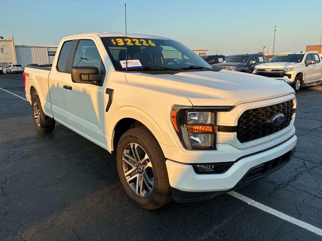 2023 Ford F-150 XL photo 3