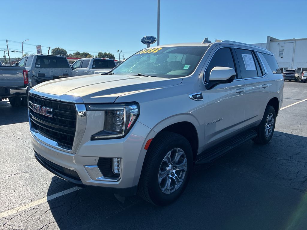 2023 GMC Yukon SLE photo 1