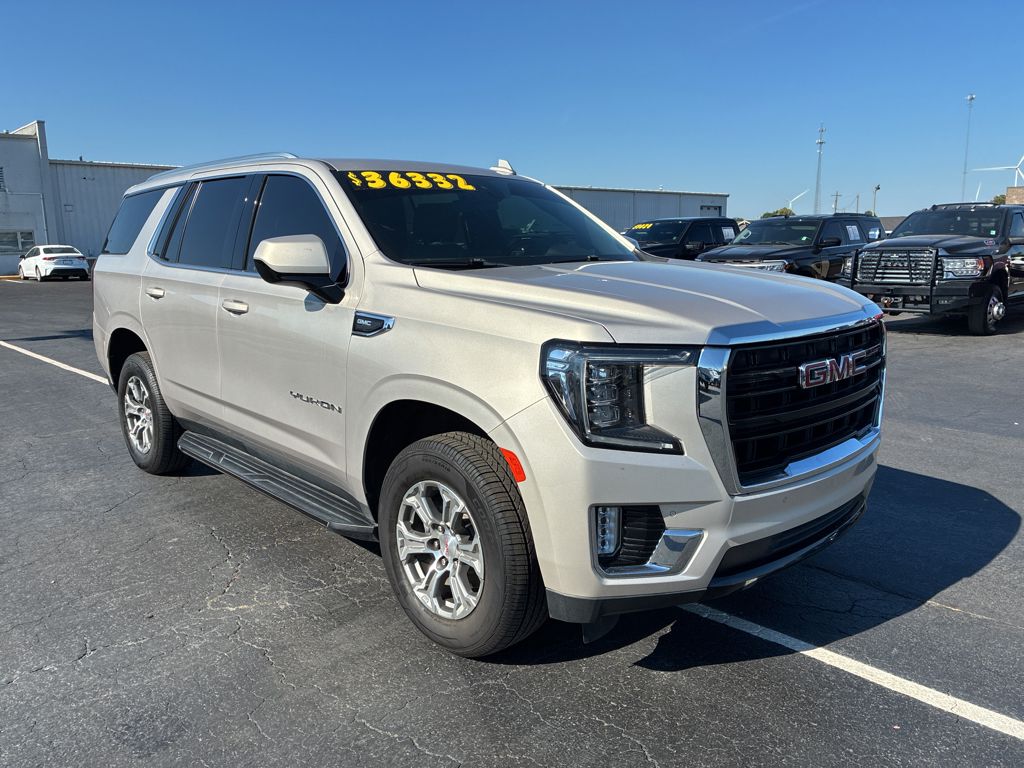2023 GMC Yukon SLE photo 3