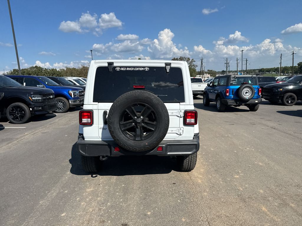 2021 Jeep Wrangler Unlimited Sahara Altitude photo 6