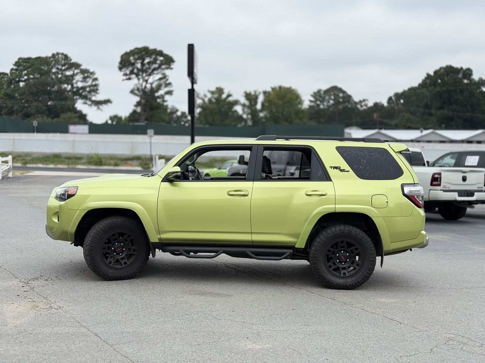 2023 Toyota 4Runner TRD Off Road Premium photo 5
