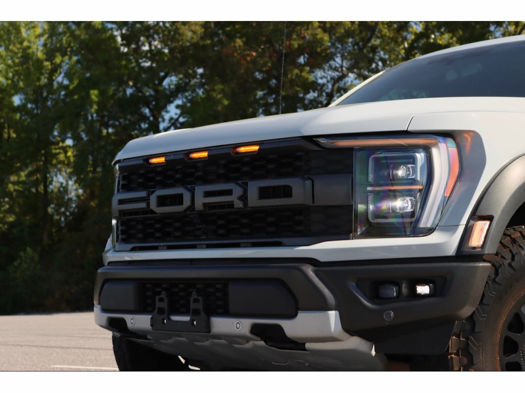 2023 Ford F-150 Raptor photo 2