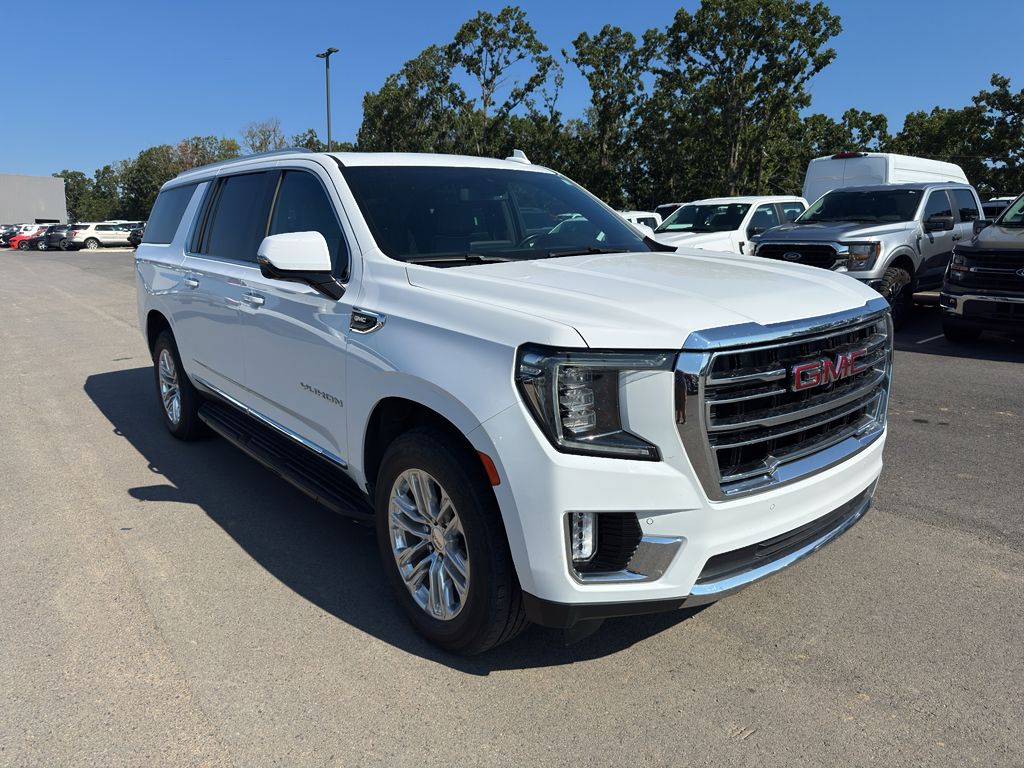 2022 GMC Yukon XL SLT photo 3