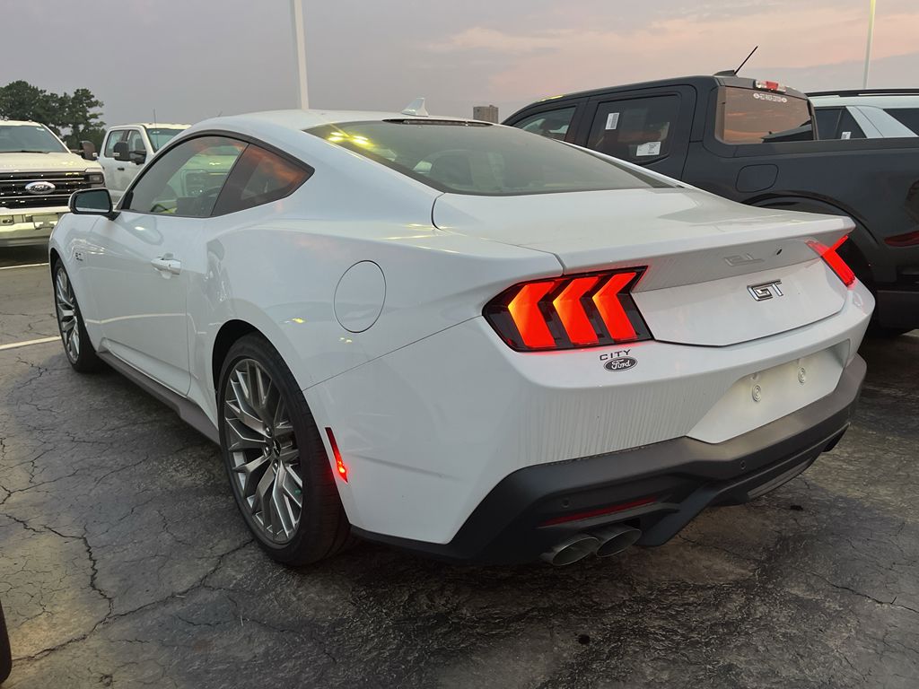 2026 Ford Mustang GT Premium photo 6