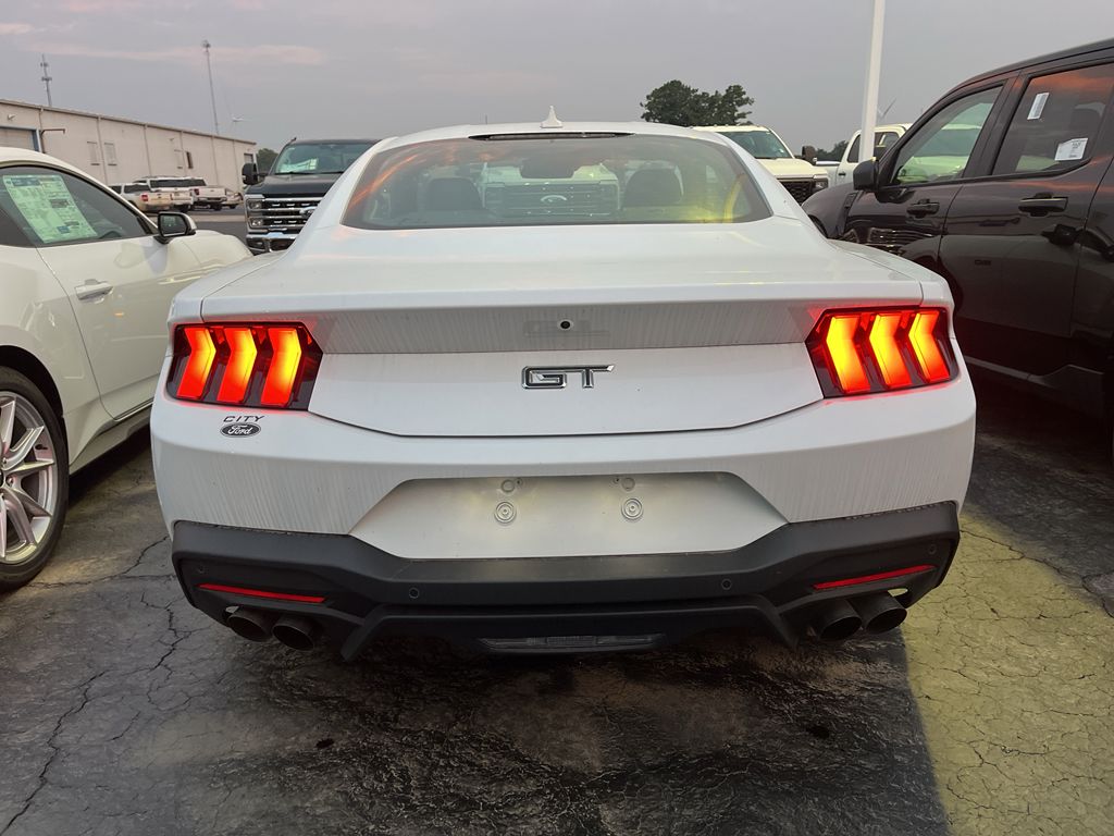 2026 Ford Mustang GT Premium photo 5
