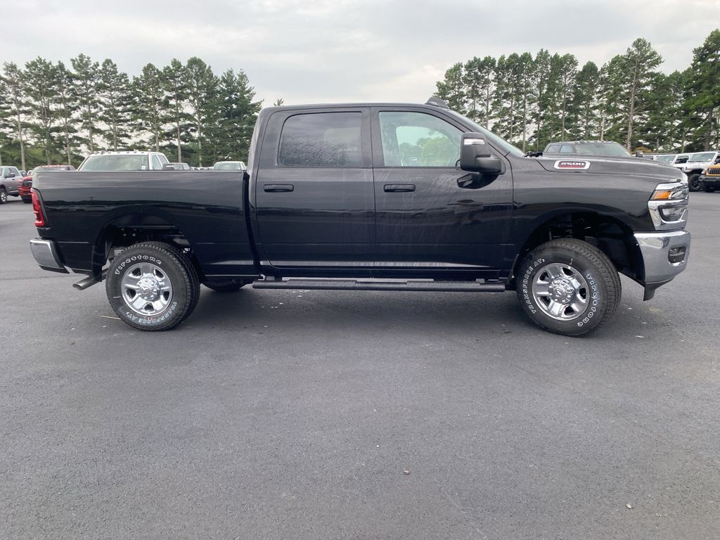 2026 Ram 2500 Tradesman photo 4