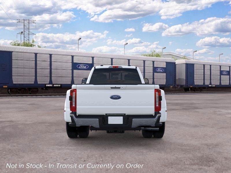 2026 Ford F-350 LARIAT photo 5