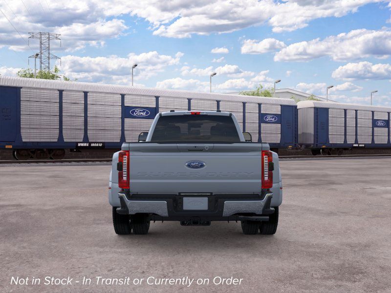 2026 Ford F-450 LARIAT photo 5