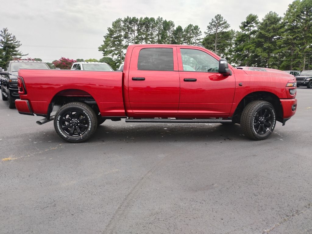 2026 Ram 2500 Black Express photo 4