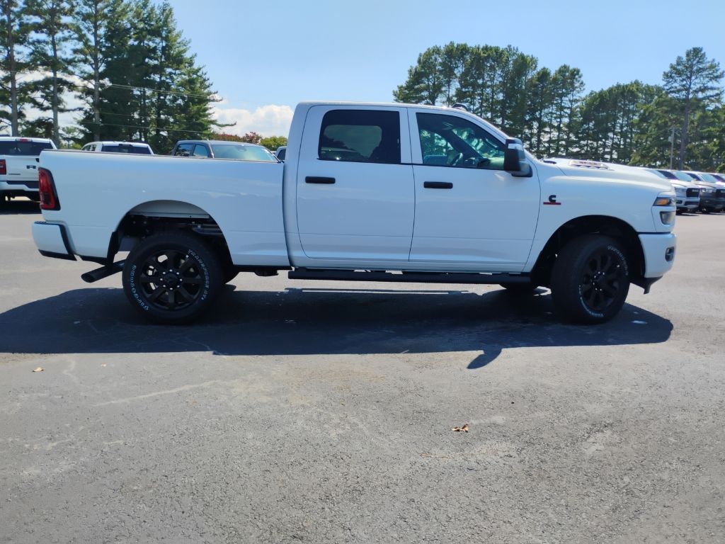 2026 Ram 2500 Black Express photo 4