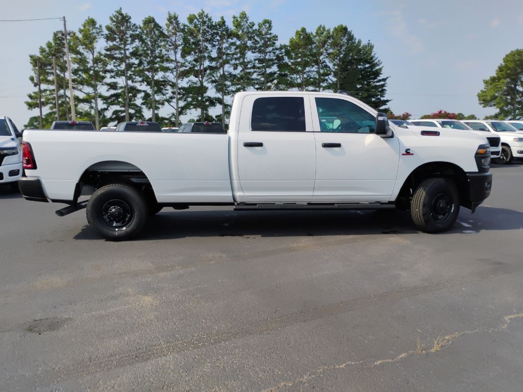 2026 Ram 2500 Tradesman photo 4