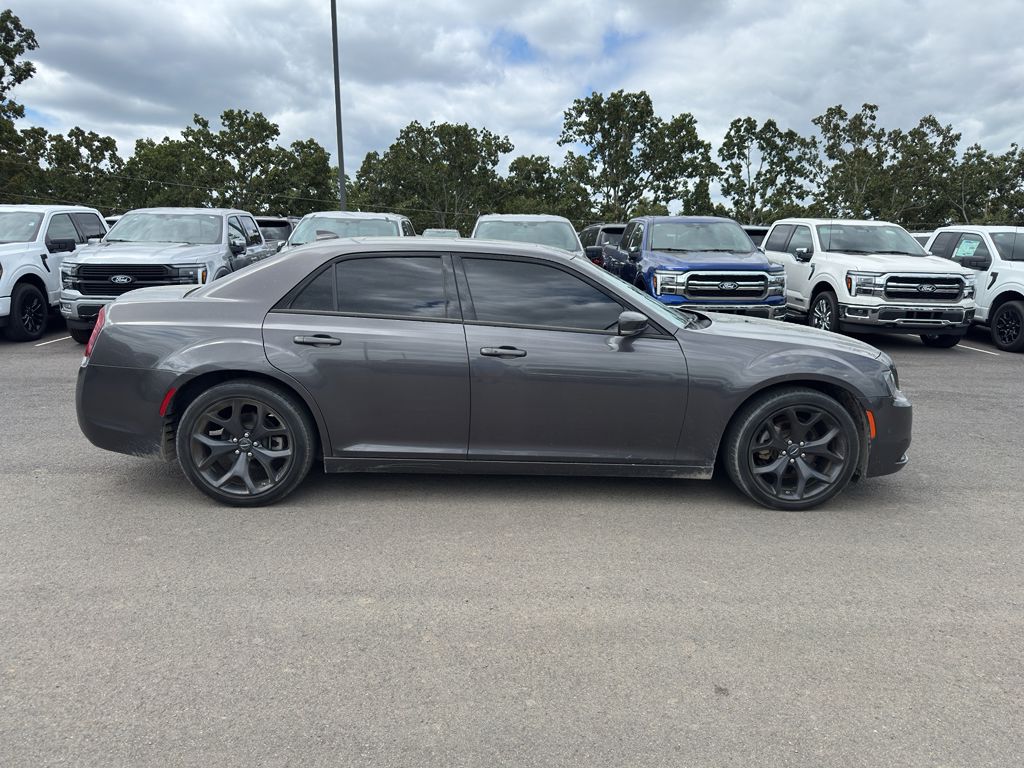 2023 Chrysler 300S 300S photo 4