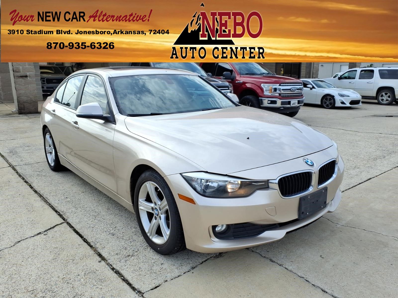 2013 BMW 3 Series 320i photo
