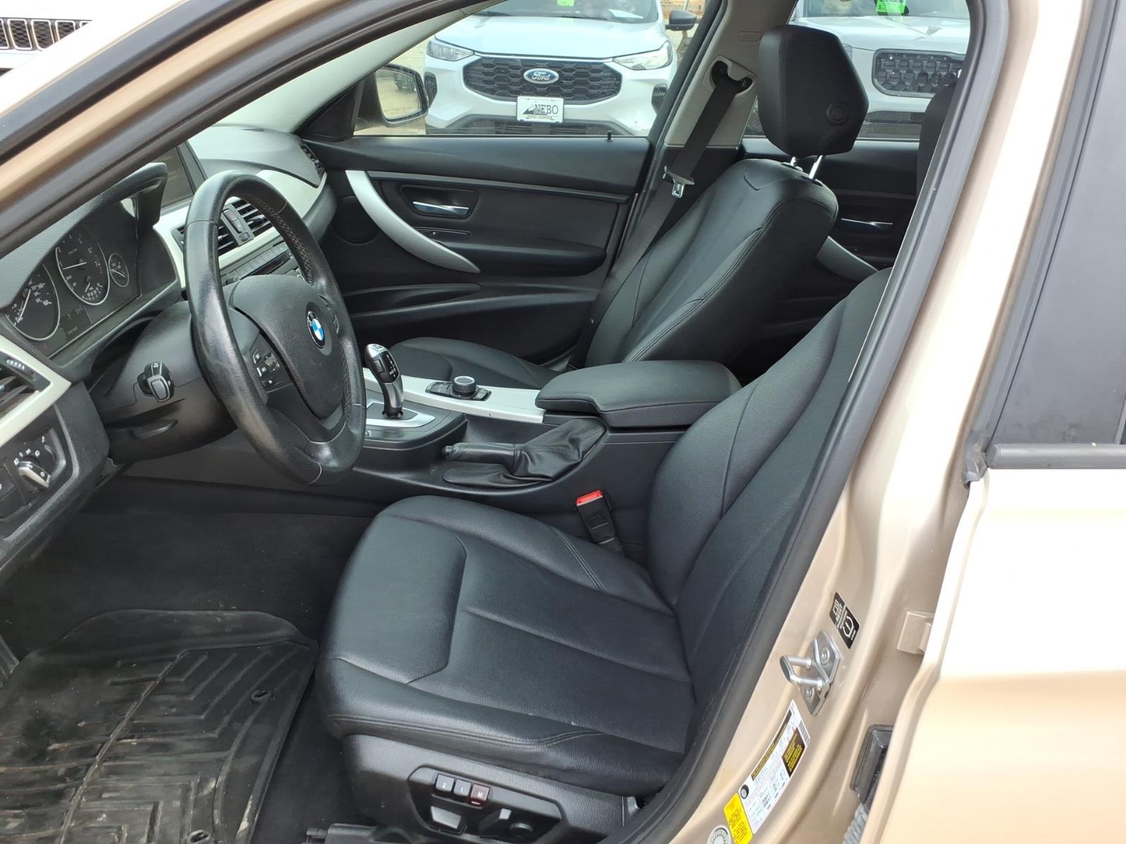 2013 BMW 3 Series 320i - Photo 10