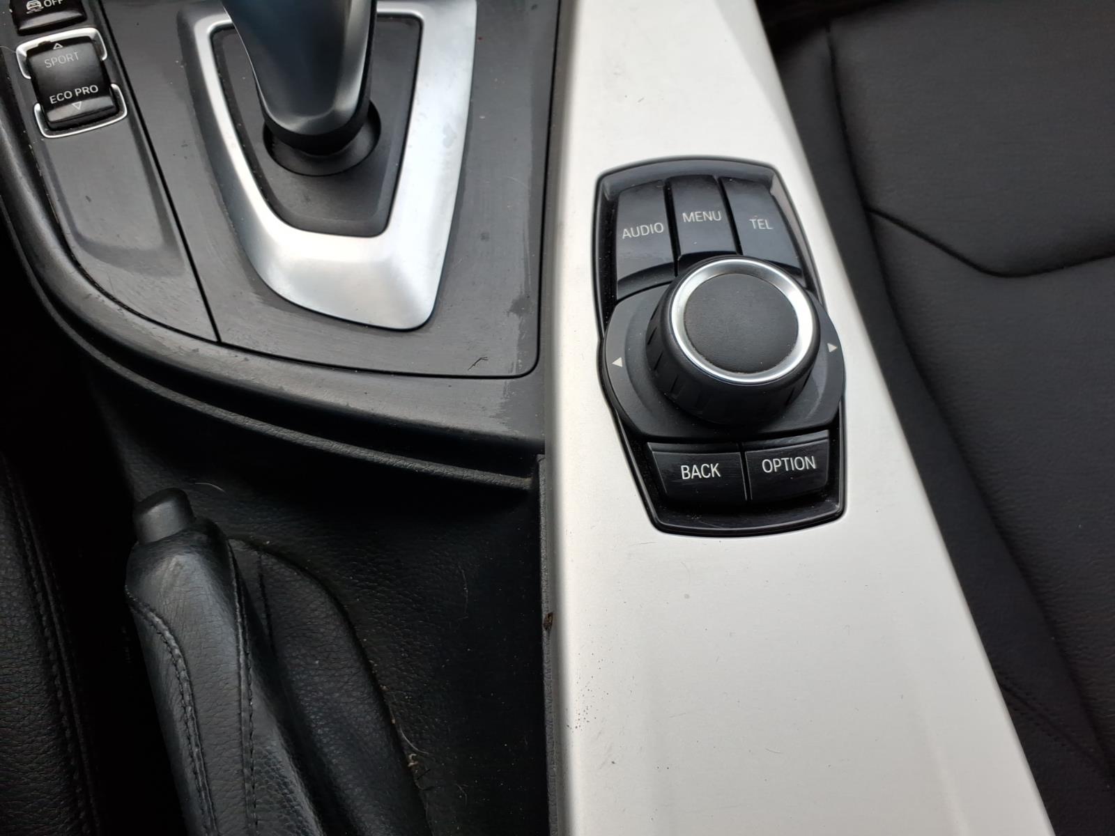 2013 BMW 3 Series 320i - Photo 11