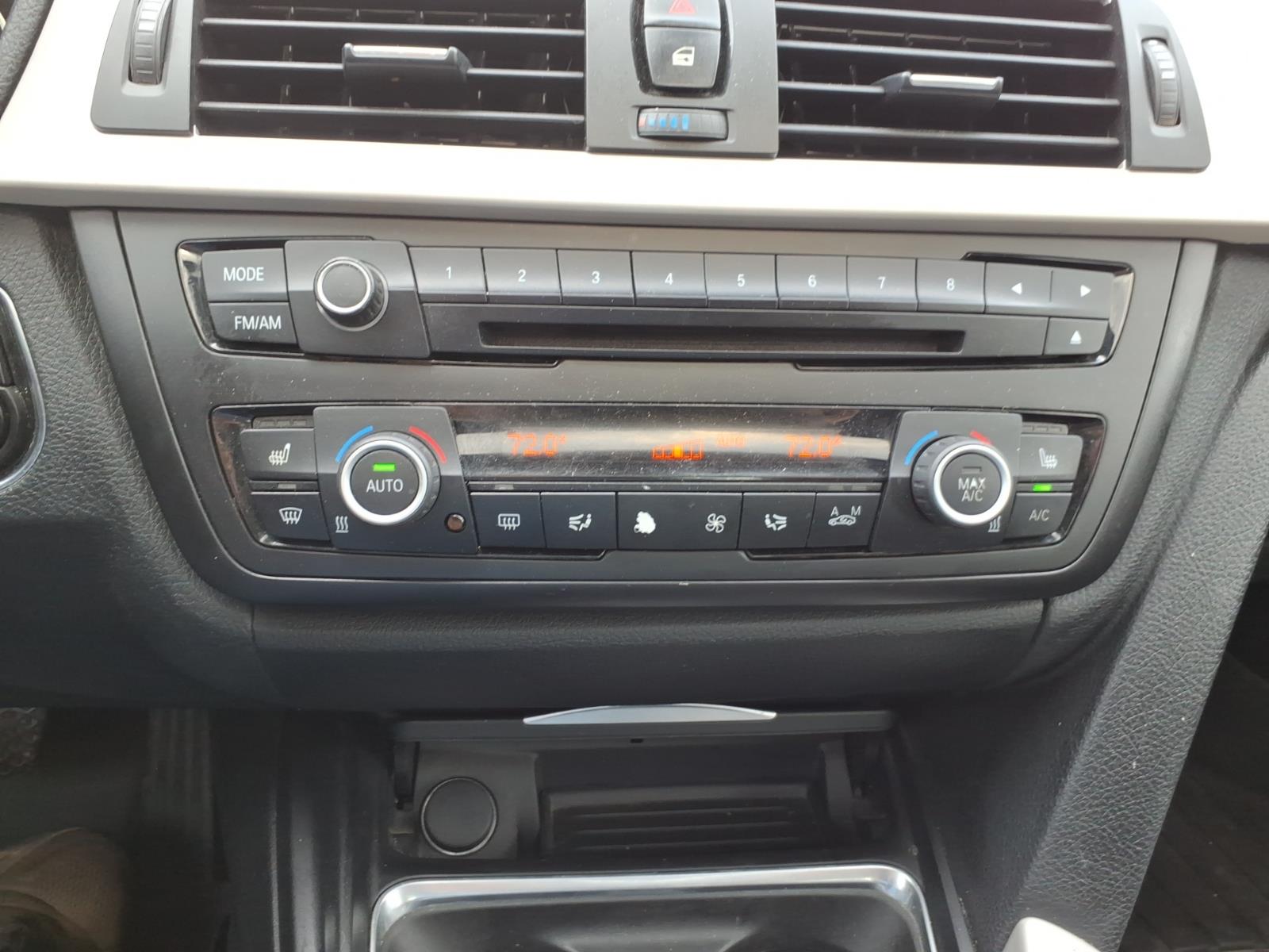 2013 BMW 3 Series 320i - Photo 13