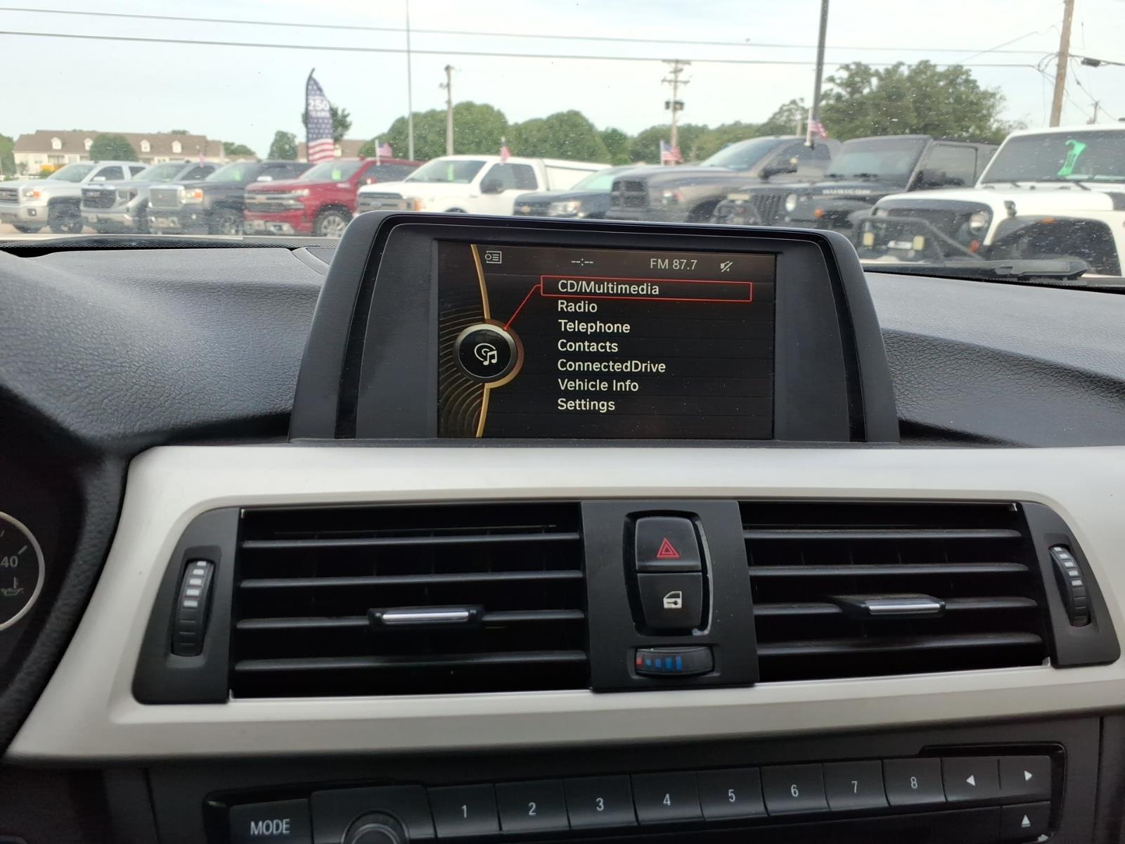 2013 BMW 3 Series 320i - Photo 14