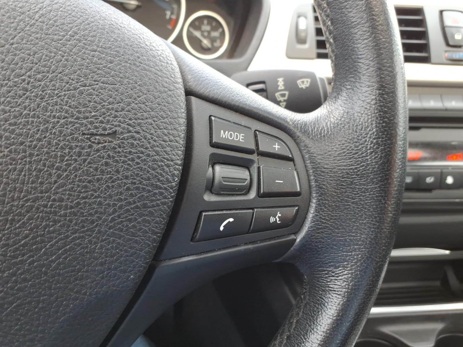 2013 BMW 3 Series 320i - Photo 18