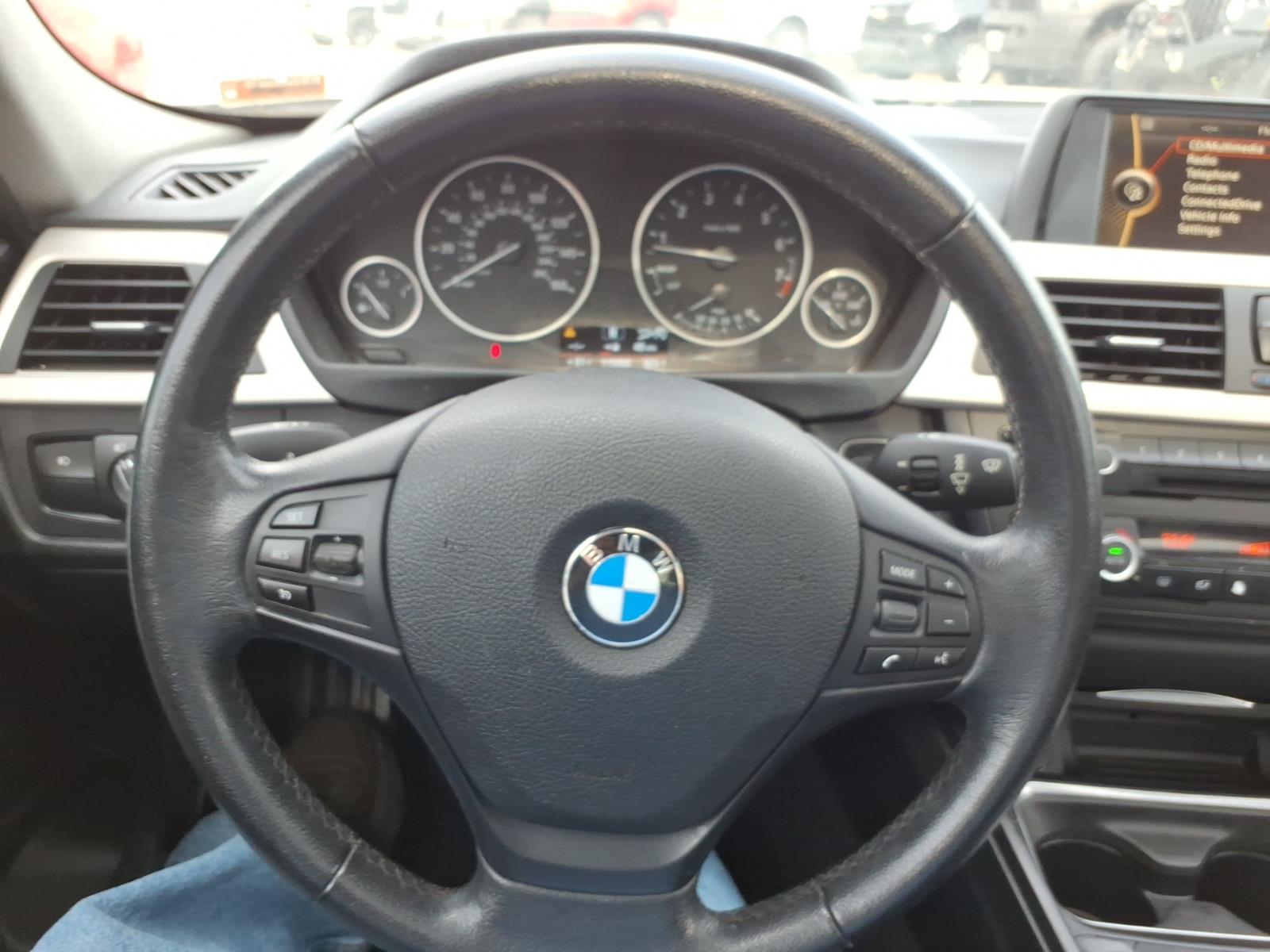 2013 BMW 3 Series 320i - Photo 19