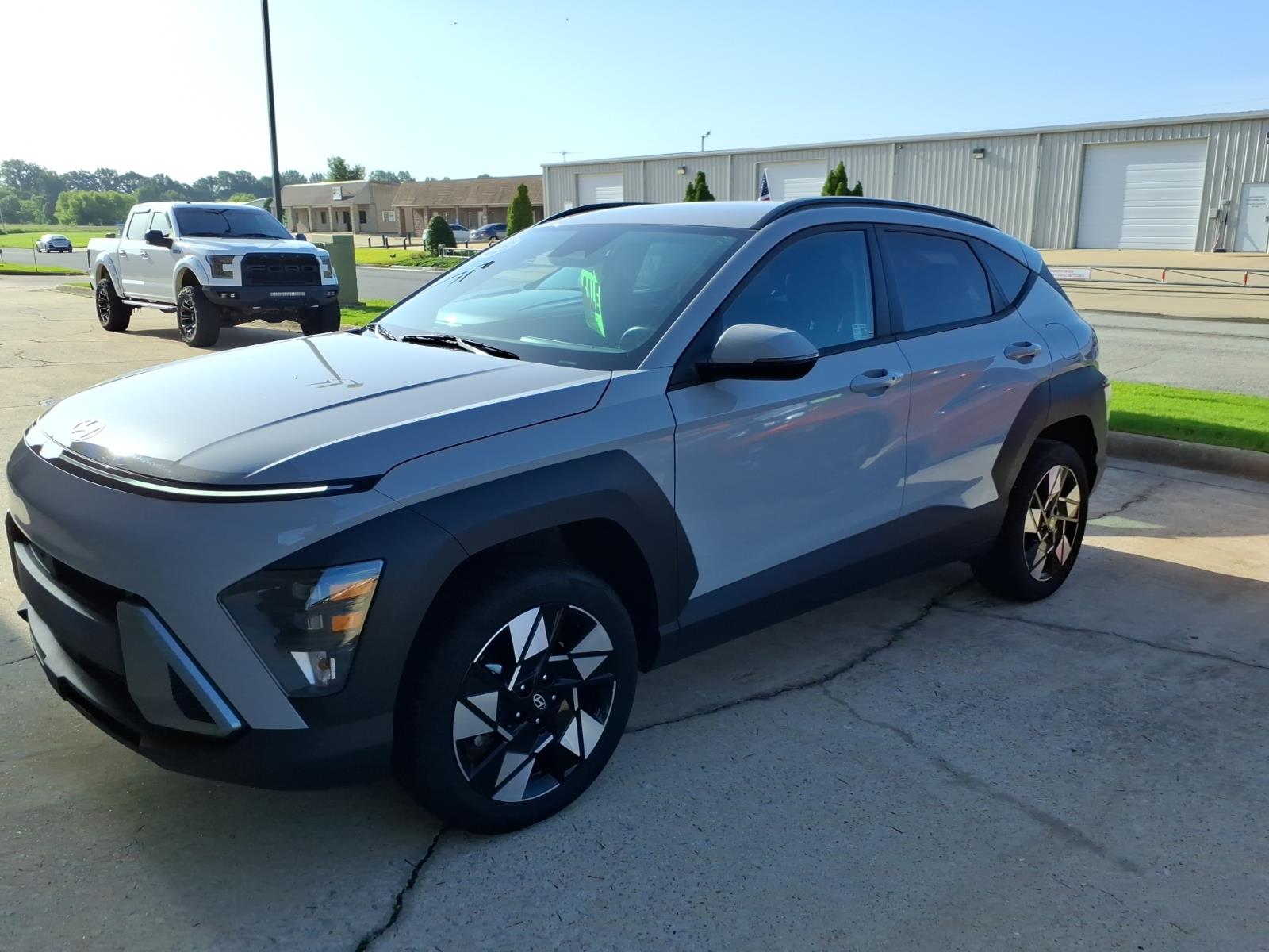 2025 Hyundai KONA SEL photo 3